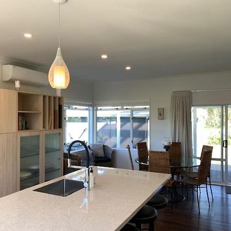 Walnut House Apartment แฮฟล็อค นอร์ท ภายนอก รูปภาพ